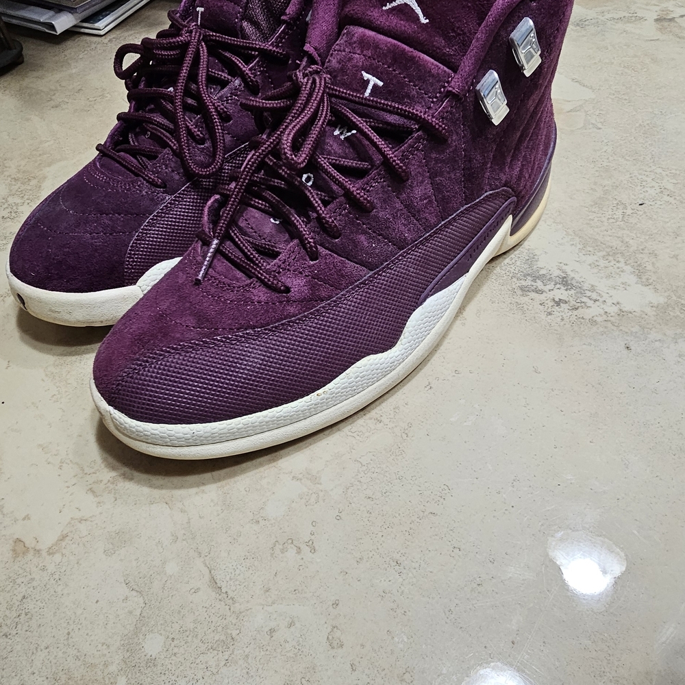 RARE NIKE AIR JORDAN 12 XII retro Bordeaux burgundy...men's size 8.